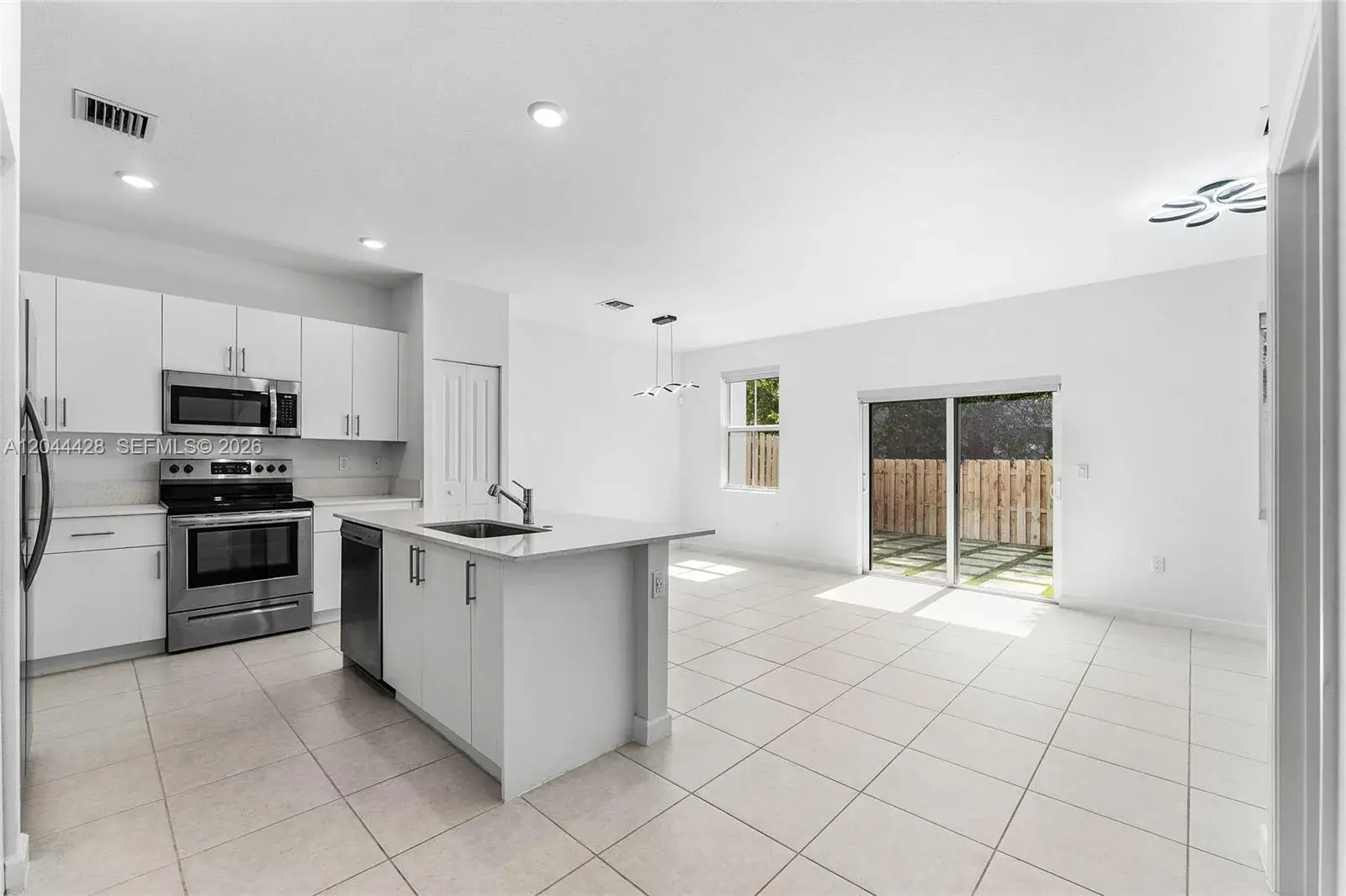 4669 NW 118th Ave, Coral Springs FL 33076