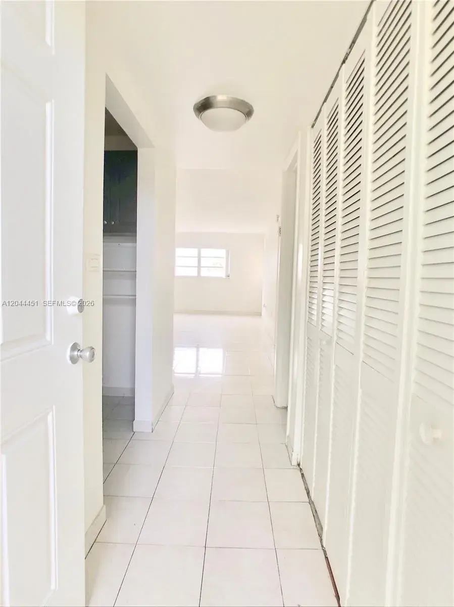 1575 Euclid Ave # 305, Miami Beach FL 33139