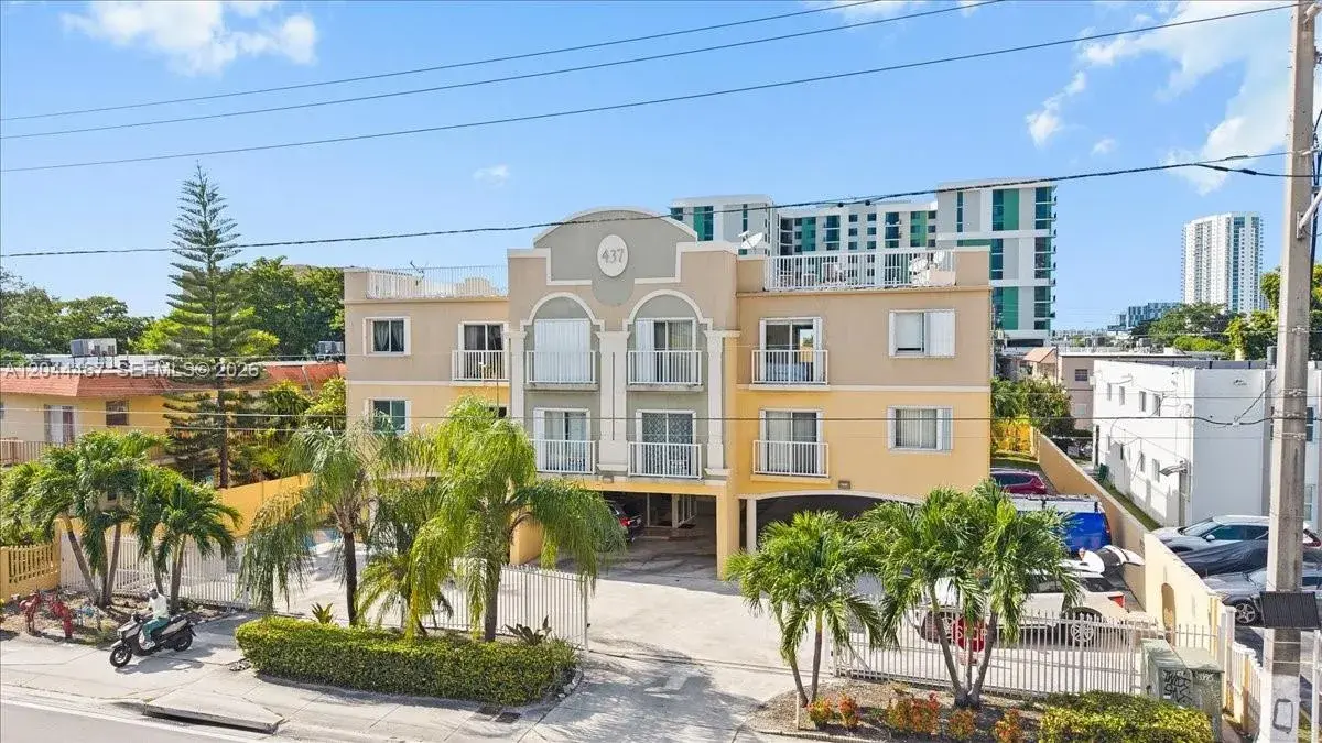 437 SW 7th St # 201, Miami FL 33130