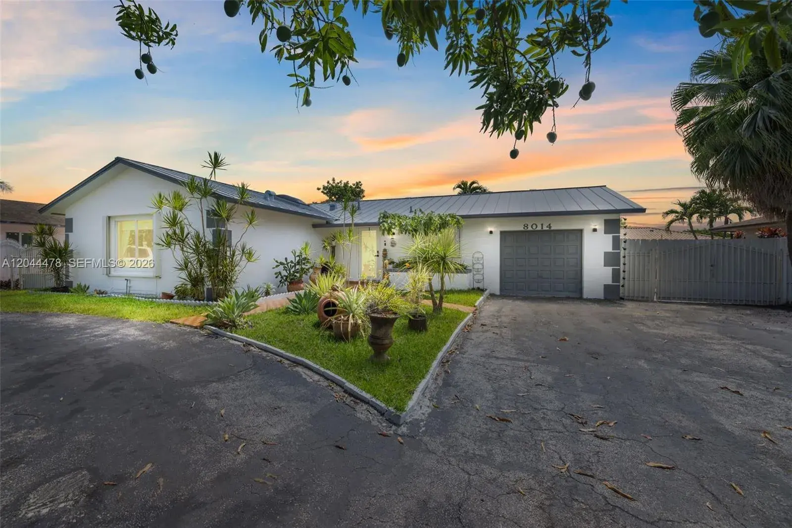 3 bedroom 2 bath for sale at 8014 SW 133rd Ct, Miami FL 33183