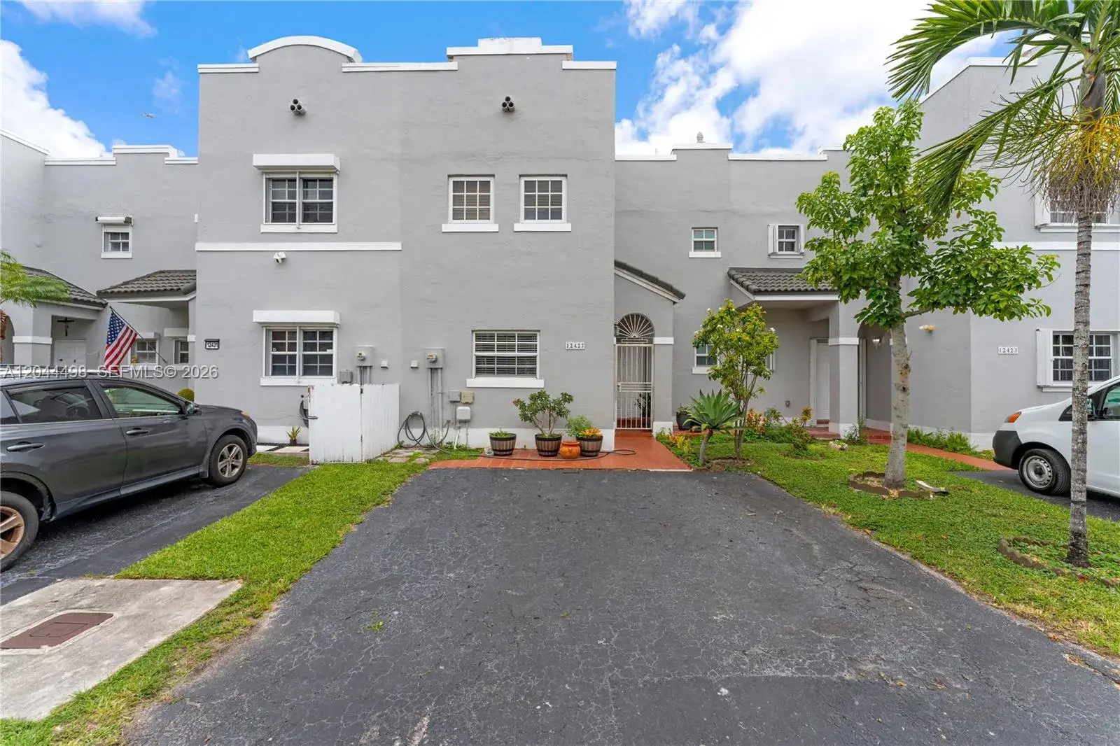 2 bedroom 2 bath Residential for sale at 12427 NW 7th Ln, Miami FL 33182
