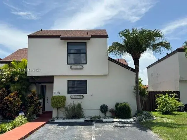 635 NW 97th Pl, Miami FL 33172