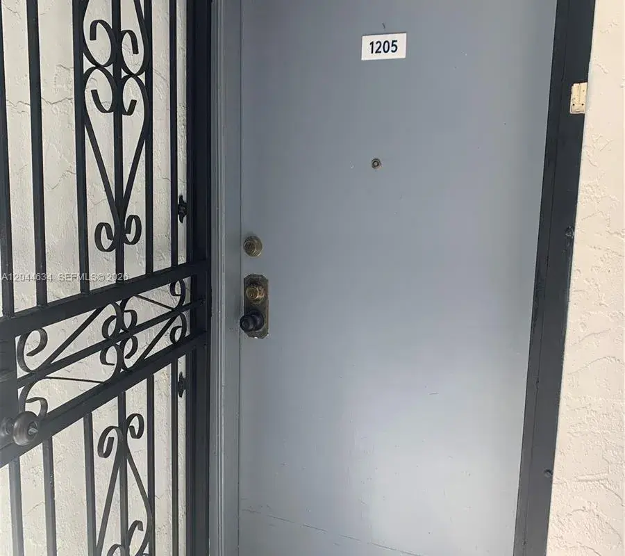 2460 SW 18th Ave # 1205, Miami FL 33145