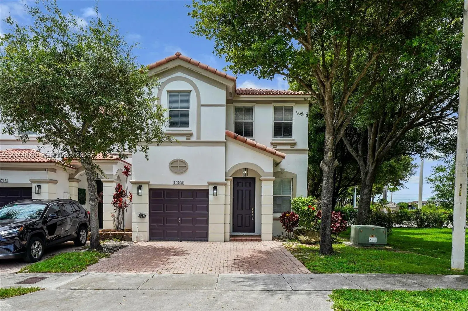 4 bedroom 2 bath for sale at 10709 NW 81st Ln, Doral FL 33178