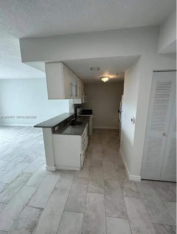 275 NE 18th St # 1406, Miami FL 33132