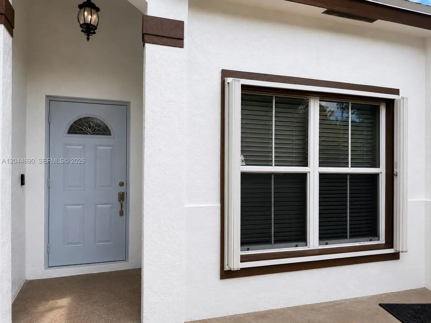 3 bedroom 2 bath for rent at 20776 NW 1st St, Pembroke Pines FL 33029