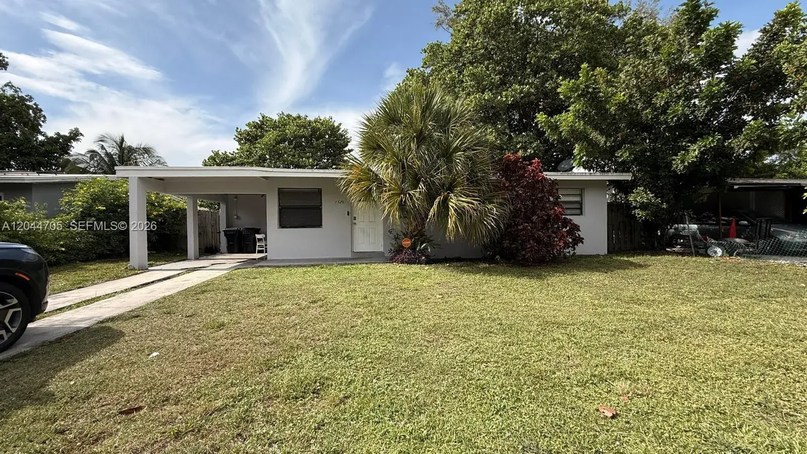 4 bedroom 2 bath for rent at 1525 NW 18th Ct, Fort Lauderdale FL 33311