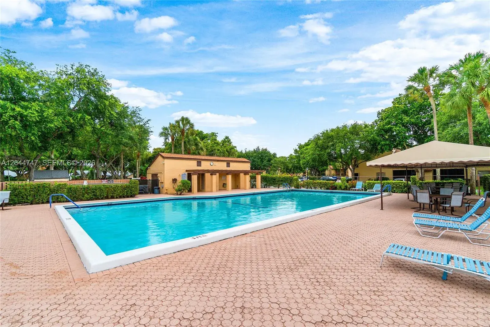 3953 Cocoplum Cir # 3609, Coconut Creek FL 33063