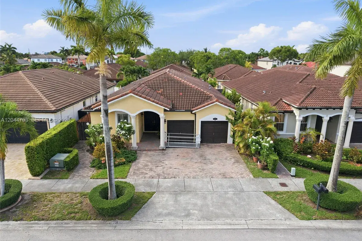 15125 SW 12th Ter, Miami FL 33194