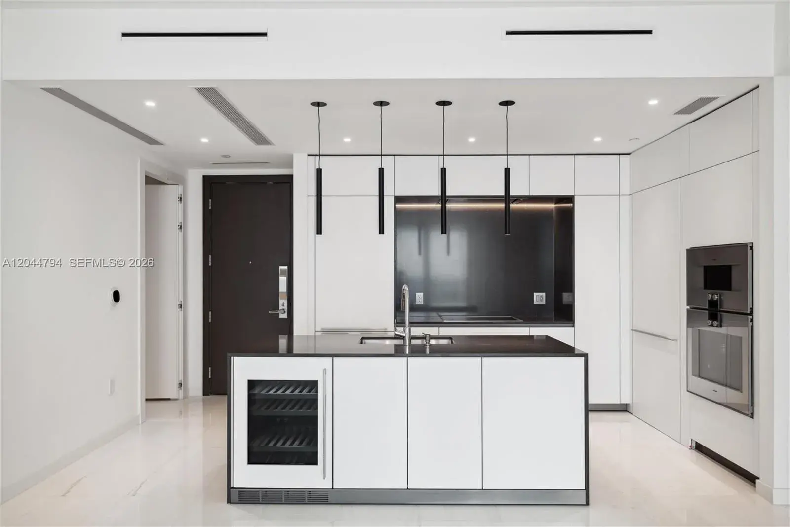 300 Biscayne Blvd Way # 3805W, Miami FL 33131
