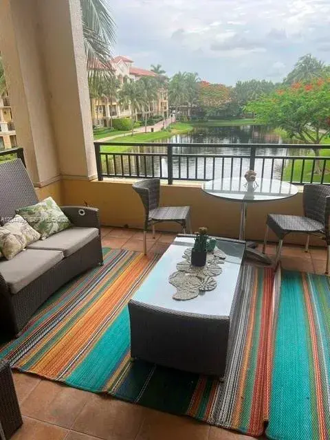 16102 Emerald Estates Dr # 235, Weston FL 33331