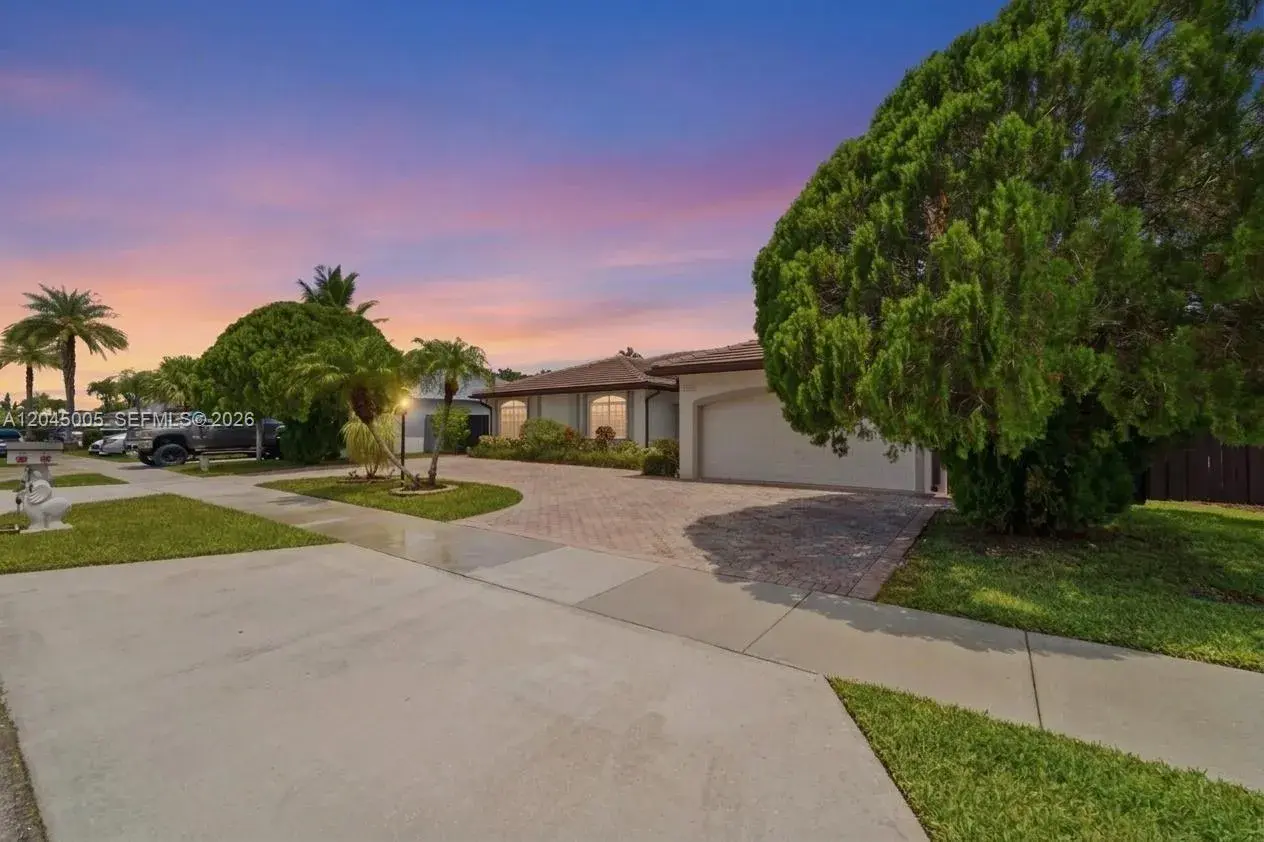 15336 SW 172nd Ter, Miami FL 33187