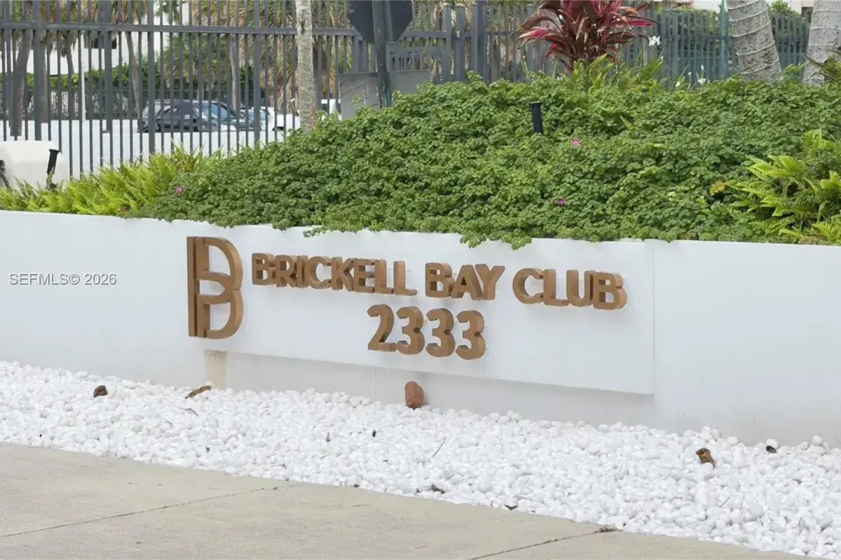 2333 Brickell Ave # 614, Miami FL 33129