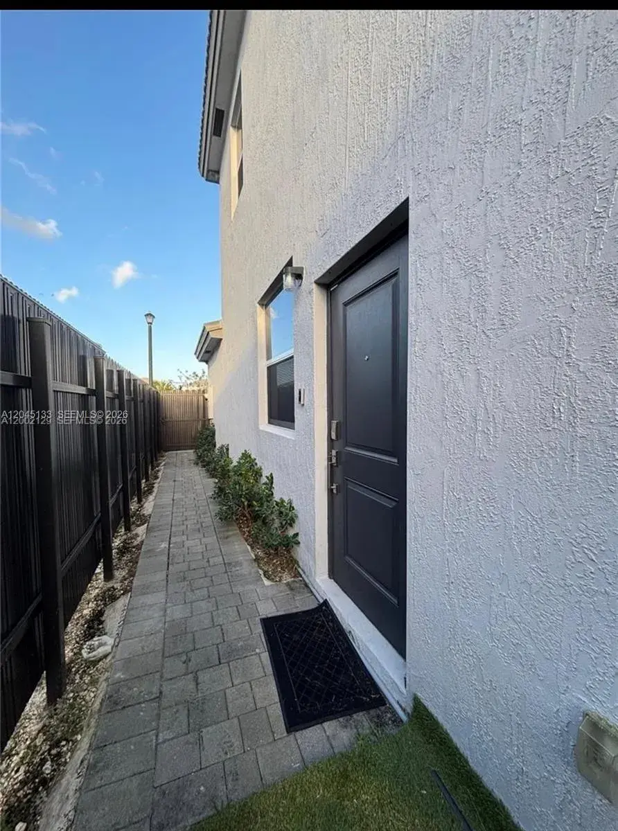 16144 SW 148th Pl, Miami FL 33187