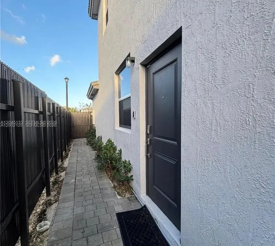 16144 SW 148th Pl, Miami FL 33187