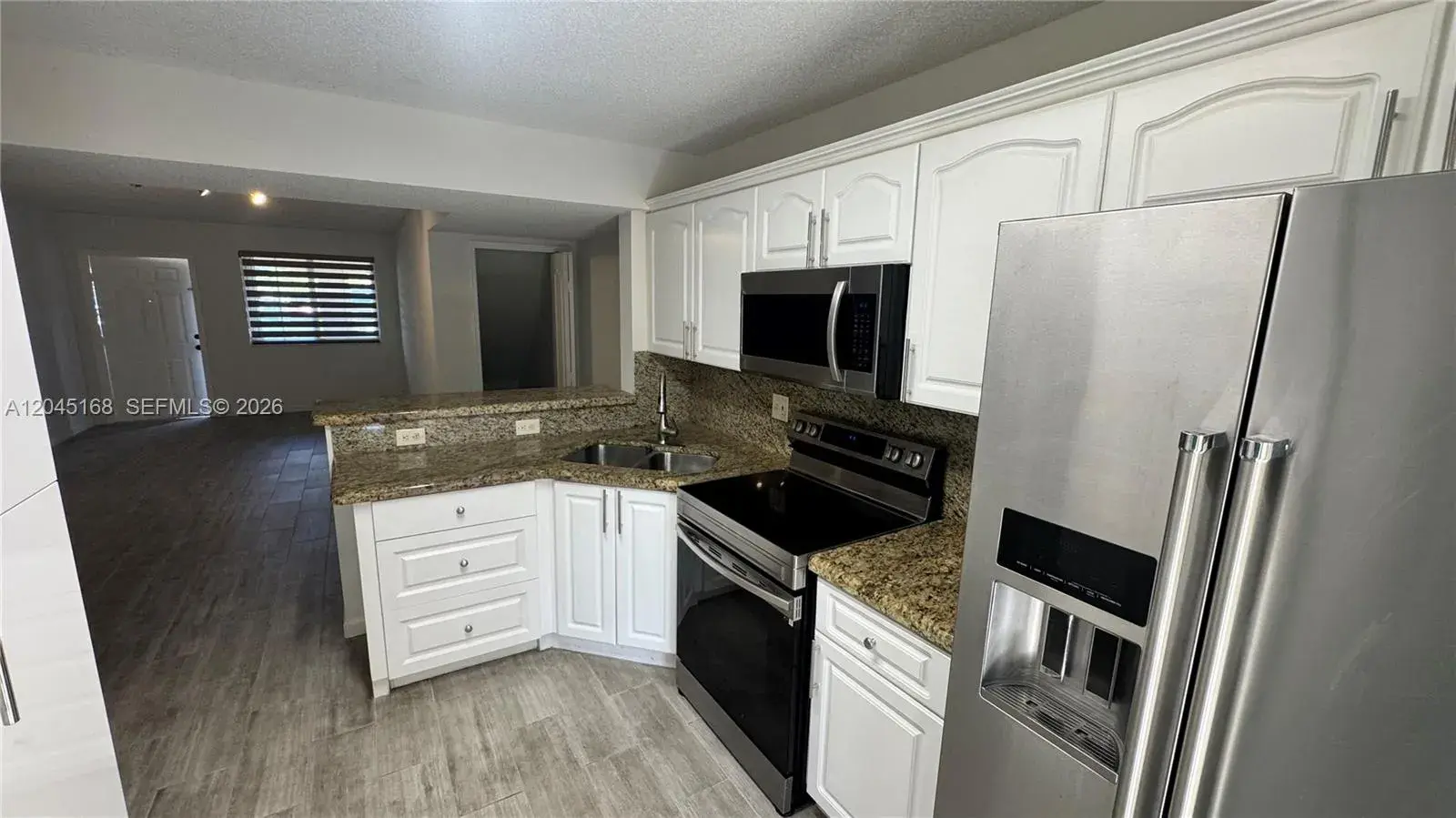 7439 W 22nd Ave # 103, Hialeah FL 33016