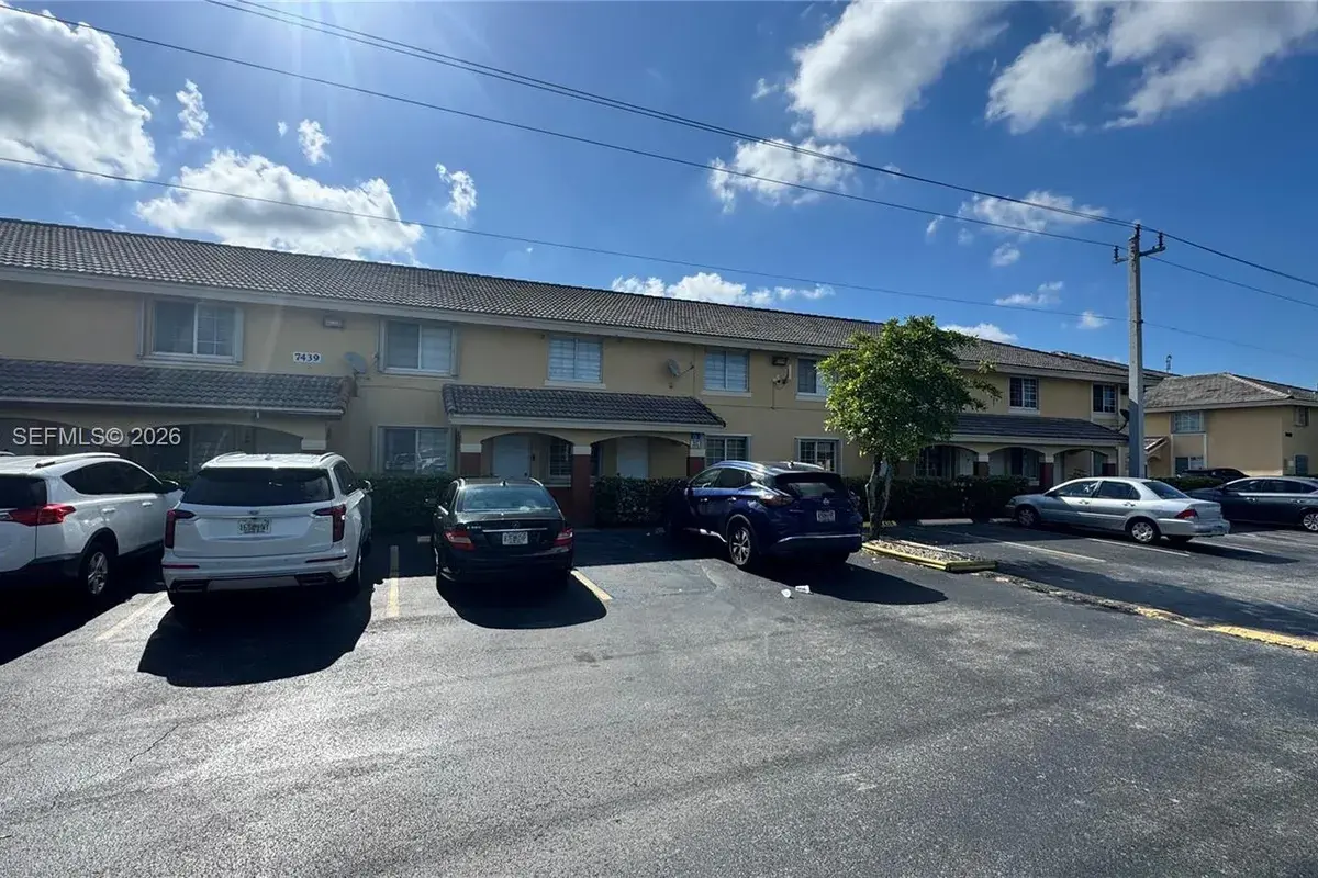 7439 W 22nd Ave # 103, Hialeah FL 33016