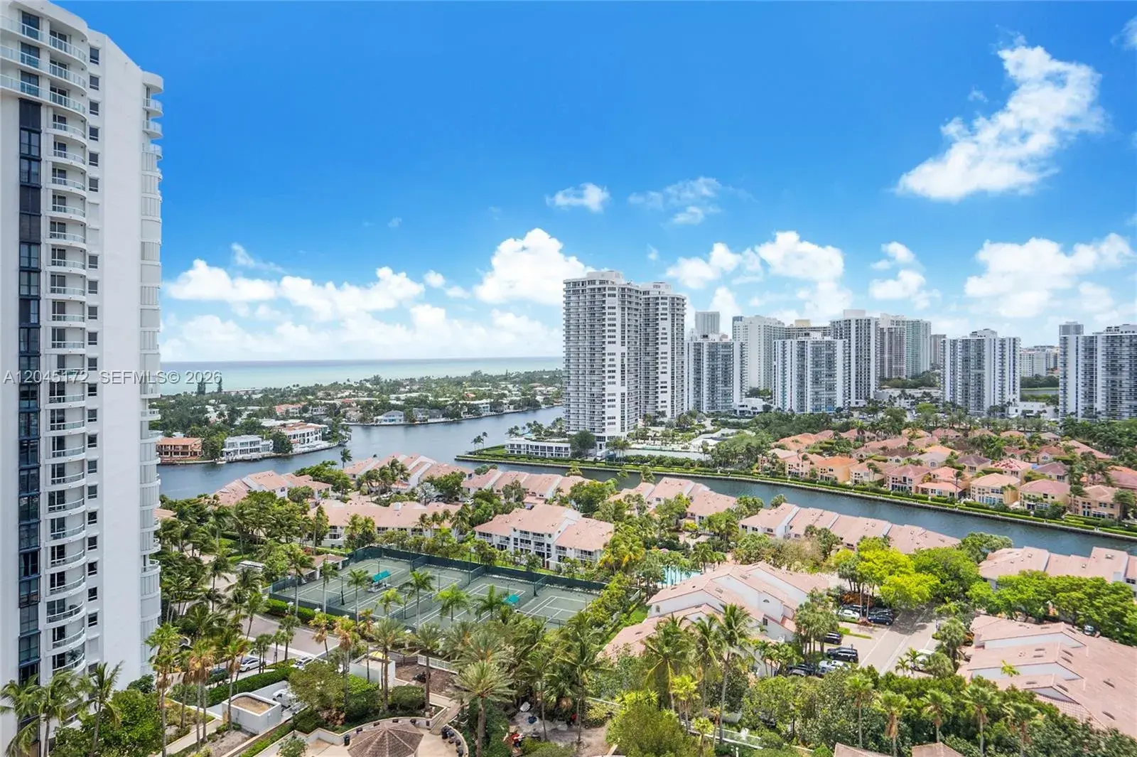 21055 Yacht Club Dr # 2005, Aventura FL 33180