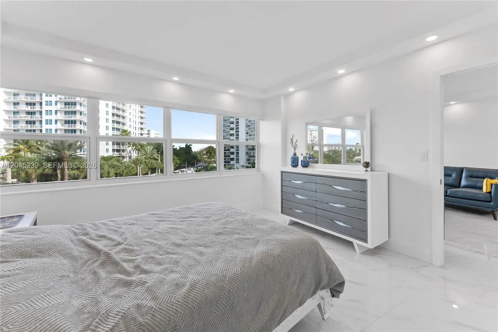 3250 NE 28th St # 403, Fort Lauderdale FL 33308