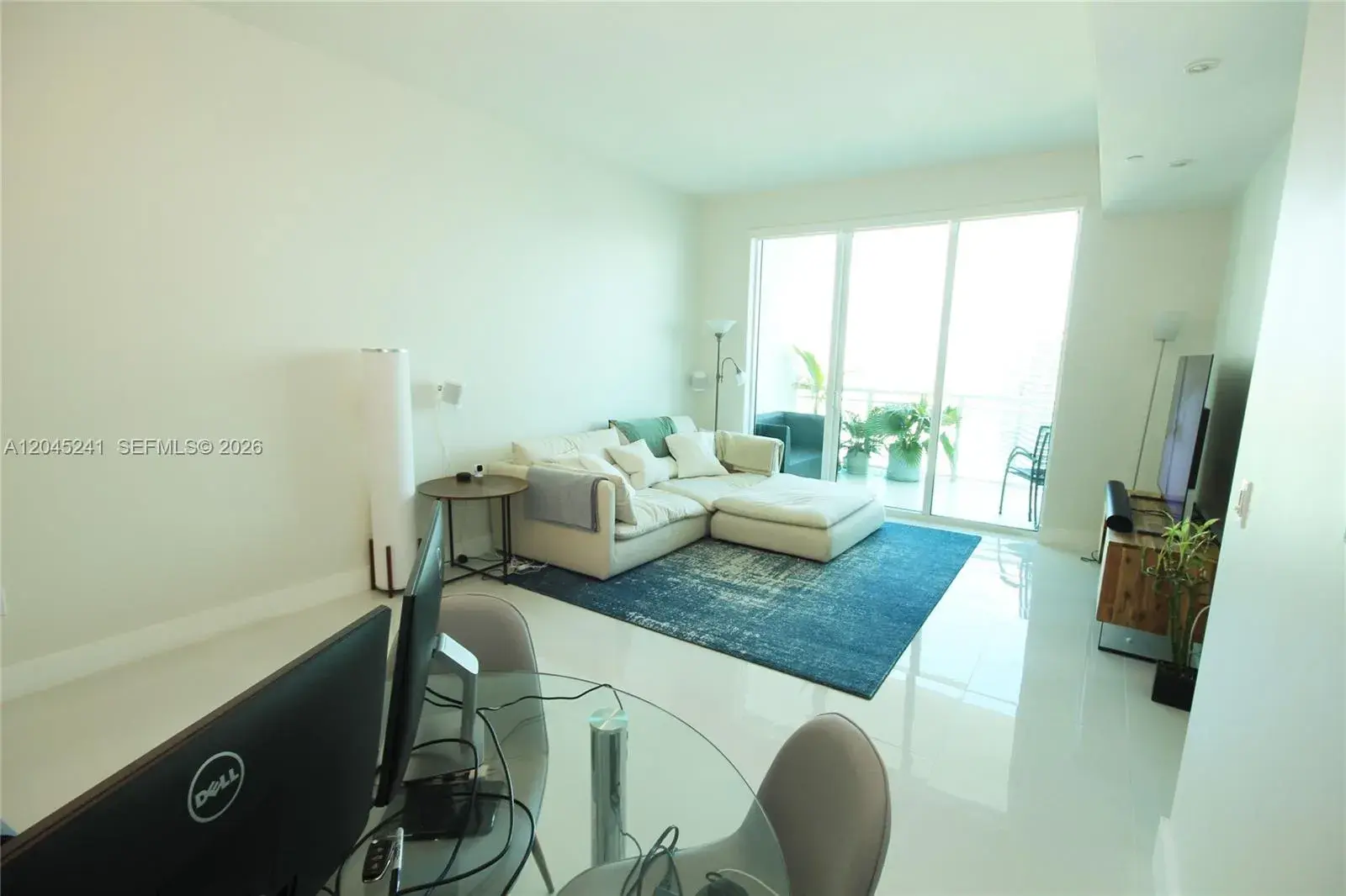 950 Brickell Bay Dr # 5000, Miami FL 33131