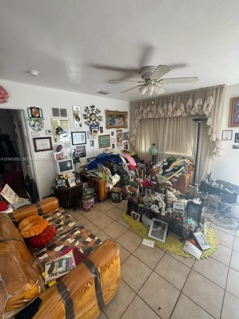 9025 NW 9th Ct, Miami FL 33150