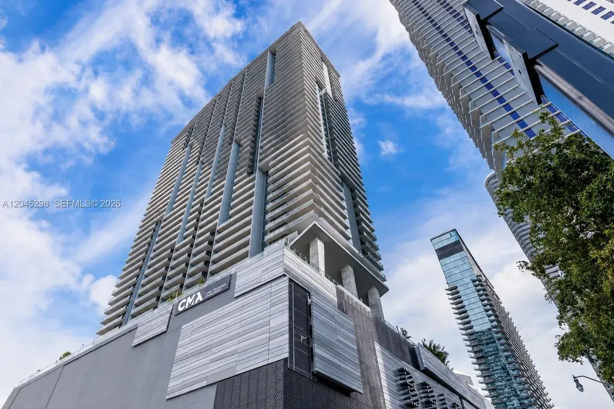 88 SW 7th St # 1511, Miami FL 33130