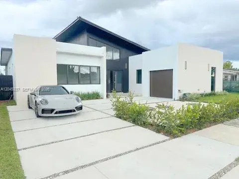 4 bedroom 3 bath for sale at 4321 SW 99th Ave, Miami FL 33165
