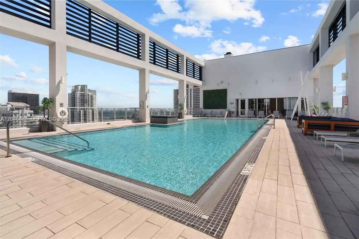 151 SE 1st St # 1402, Miami FL 33131