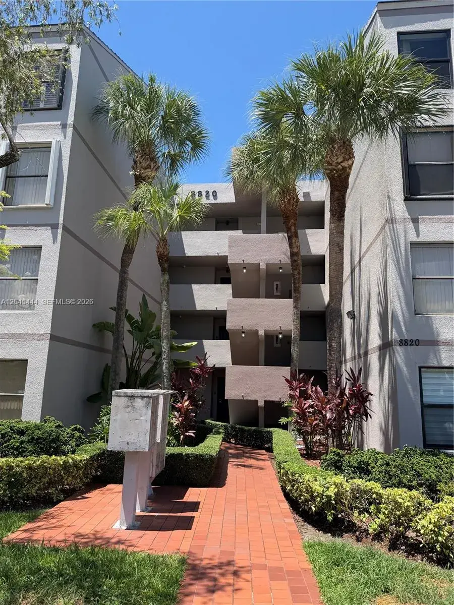 3 bedroom 2 bath for sale at 8820 SW 132nd Pl, Miami FL 33186