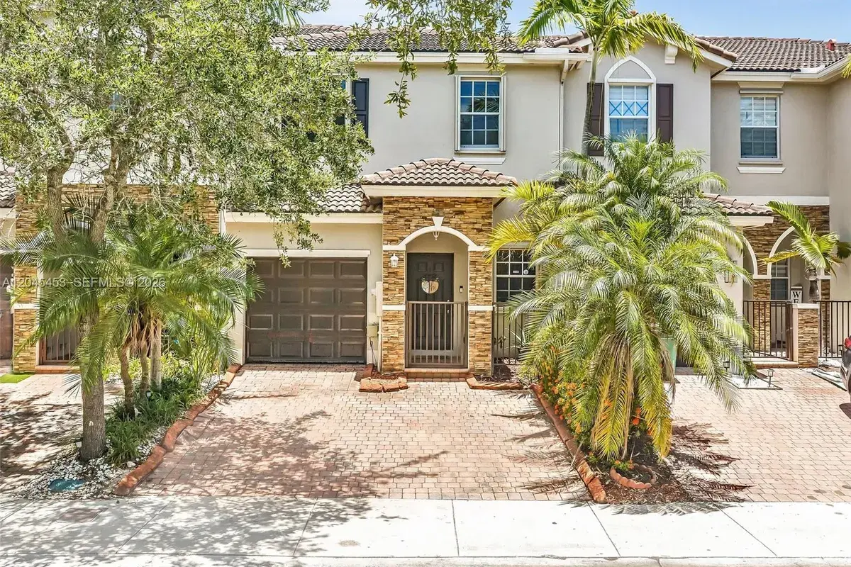 8887 SW 225th St, Cutler Bay FL 33190