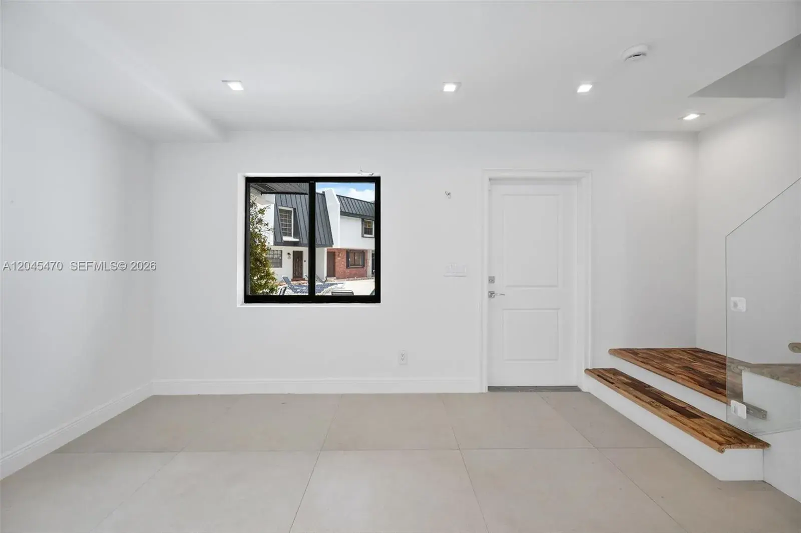 6667 Miller Dr # 14, South Miami FL 33155