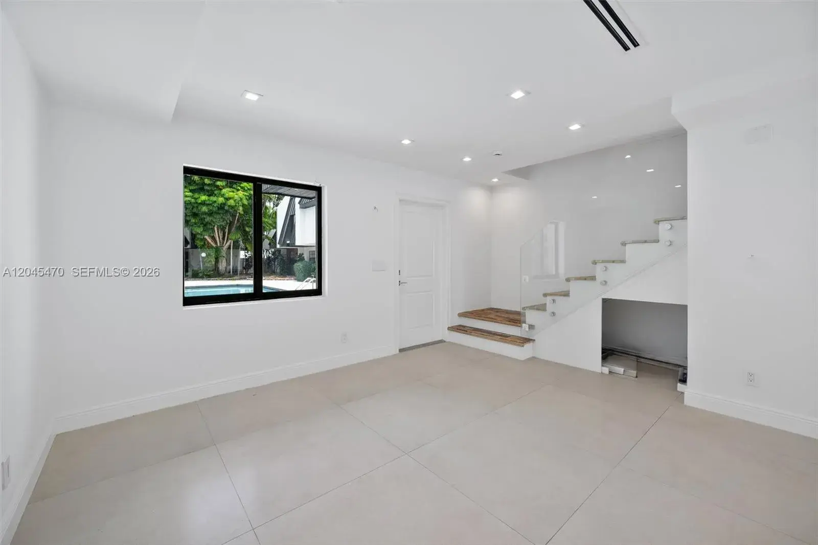6667 Miller Dr # 14, South Miami FL 33155