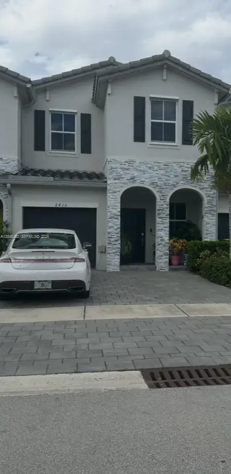 3 bedroom 2 bath for sale at 2615 SE 12th St, Homestead FL 33035