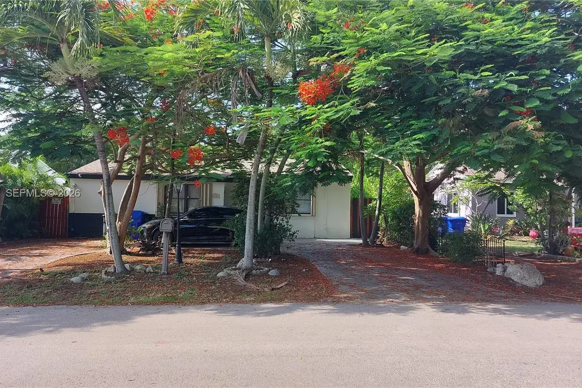 2827 Adams St, Hollywood FL 33020