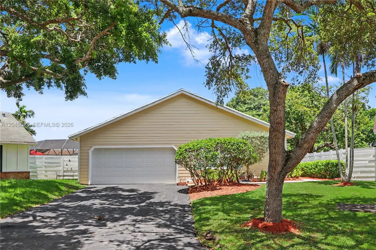 3 bedroom 2 bath for sale at 14958 SW 143rd Pl, Miami FL 33186
