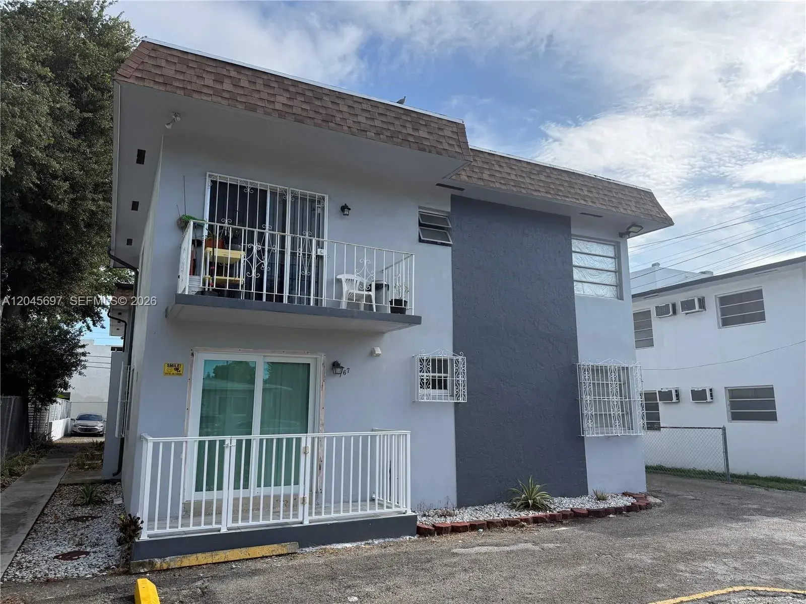 2 bedroom 1 bath Residential Lease for rent at 767 SW 9th St # 202, Miami FL 33130