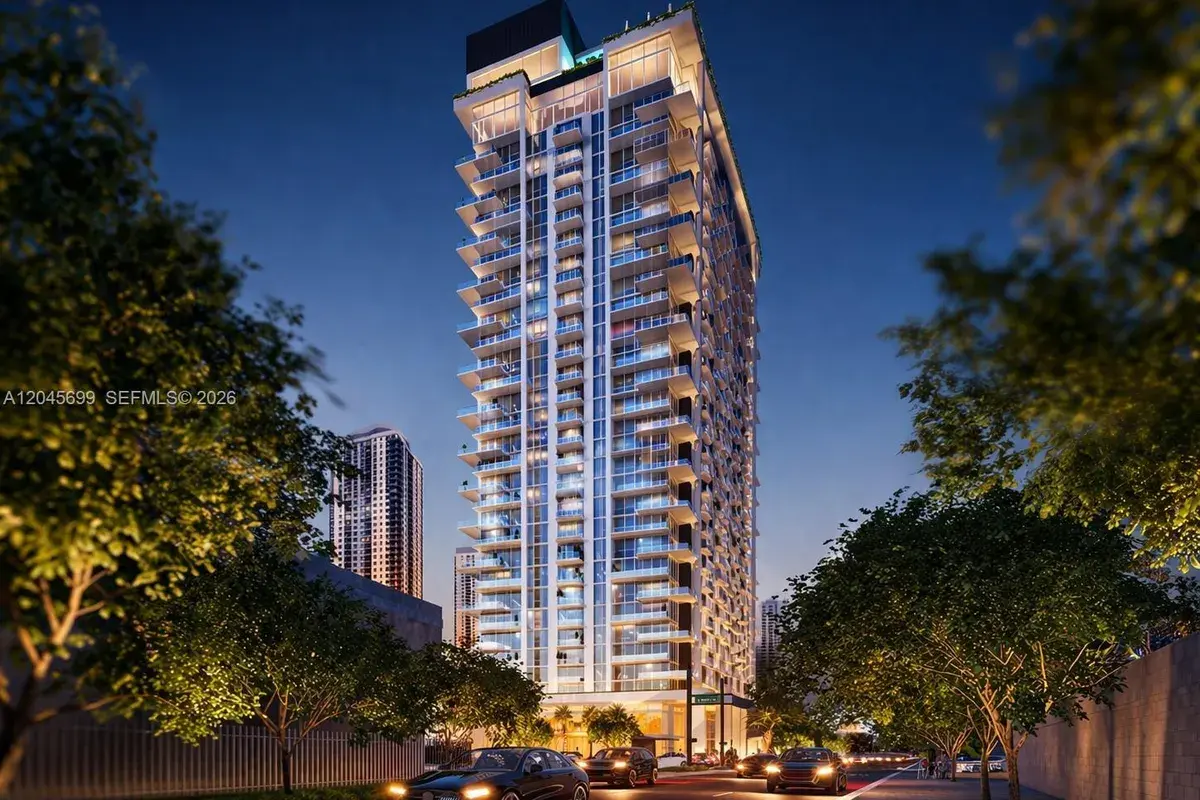 11 NE 6th St # 2102, Miami FL 33132