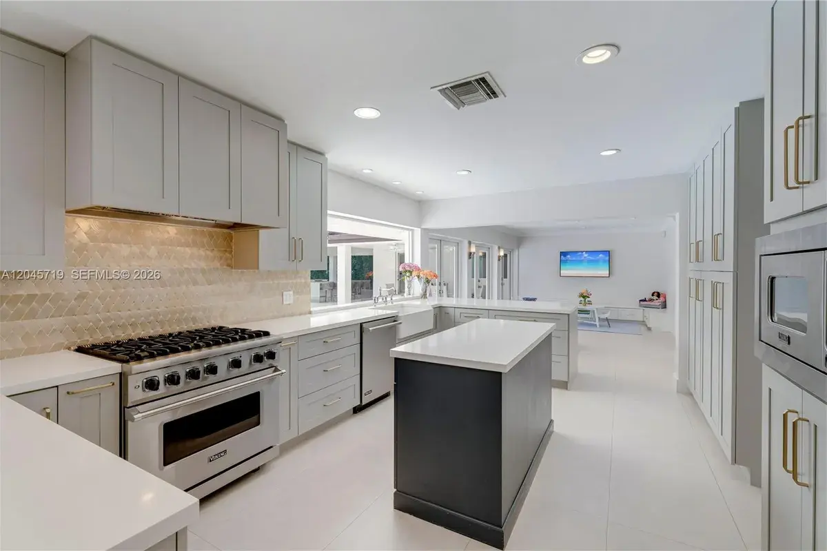 6700 SW 117th St, Pinecrest FL 33156