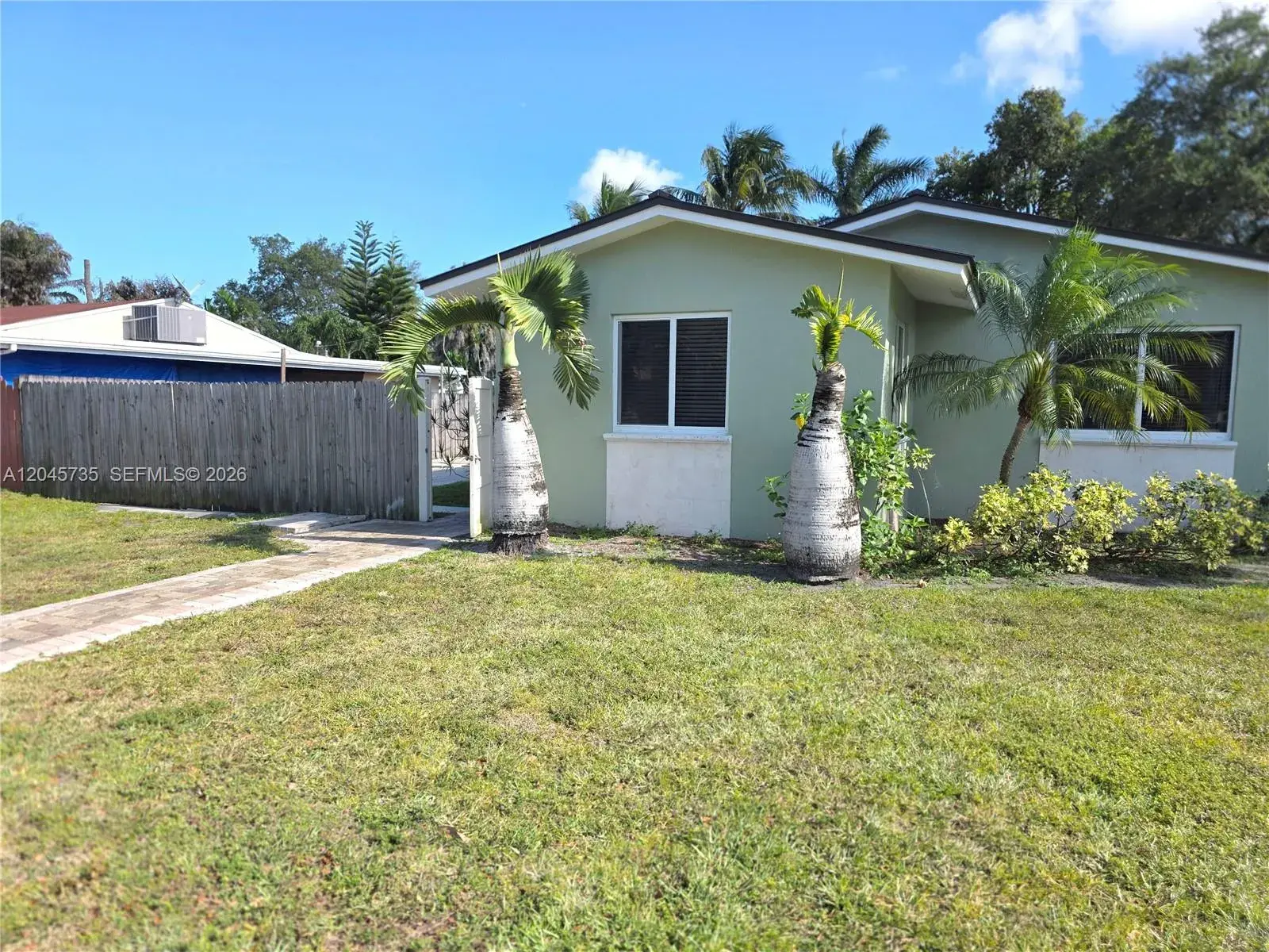 2111 N 26th Ave, Hollywood FL 33020