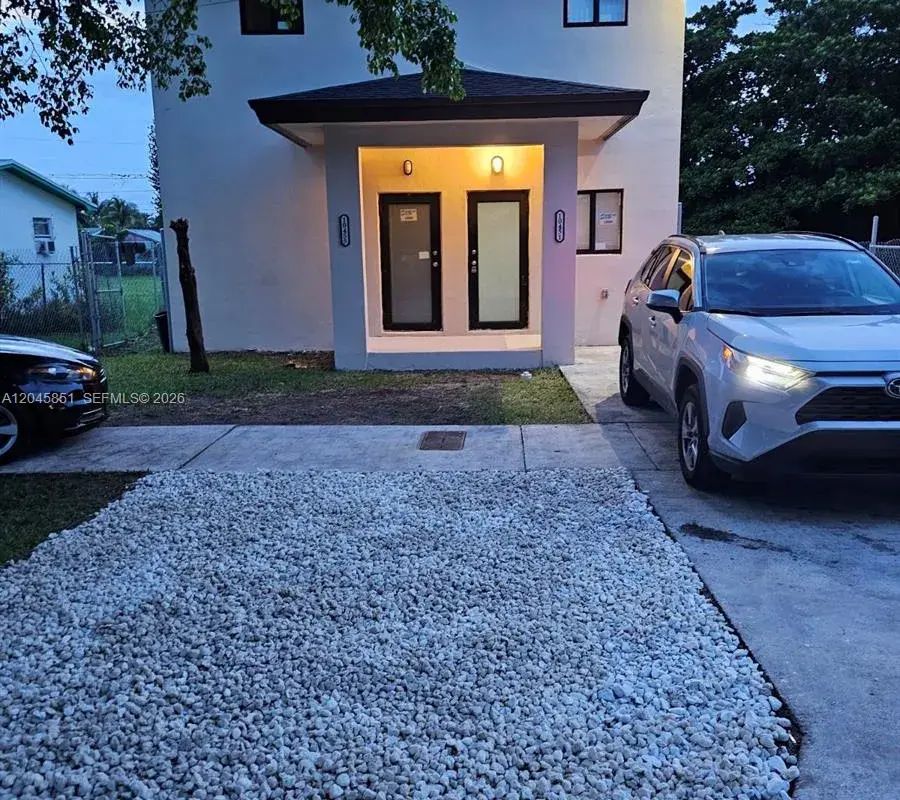 10455 SW 179th St # 1, Miami FL 33157