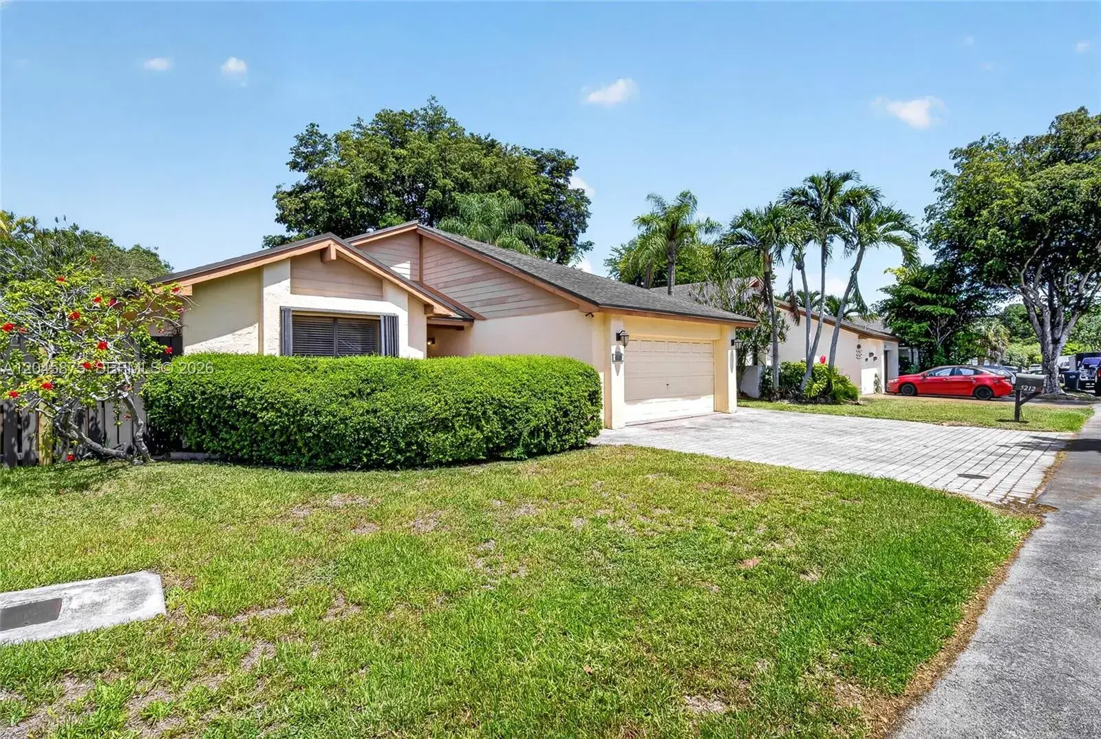 5212 SW 151st Pl, Miami FL 33185