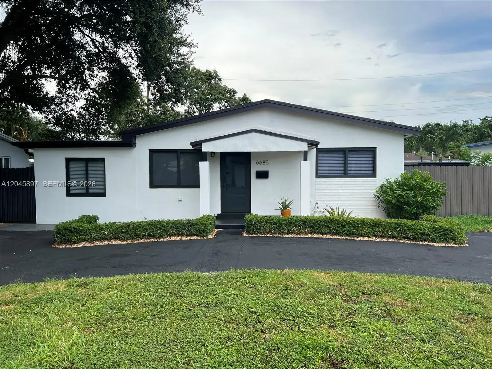 3 bedroom 1 bath for rent at 6685 NW 38th Ter, Virginia Gardens FL 33166