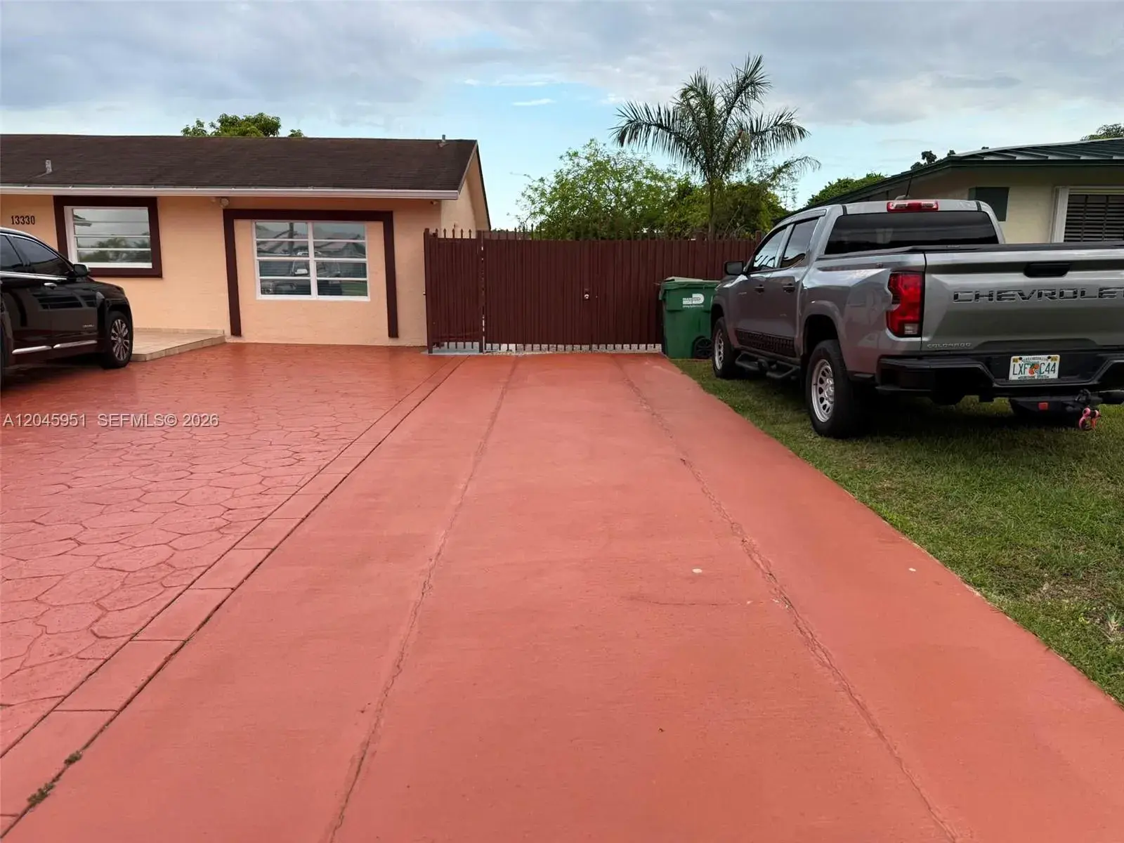 1 bedroom 1 bath for rent at 13330 SW 79th St, Miami FL 33183