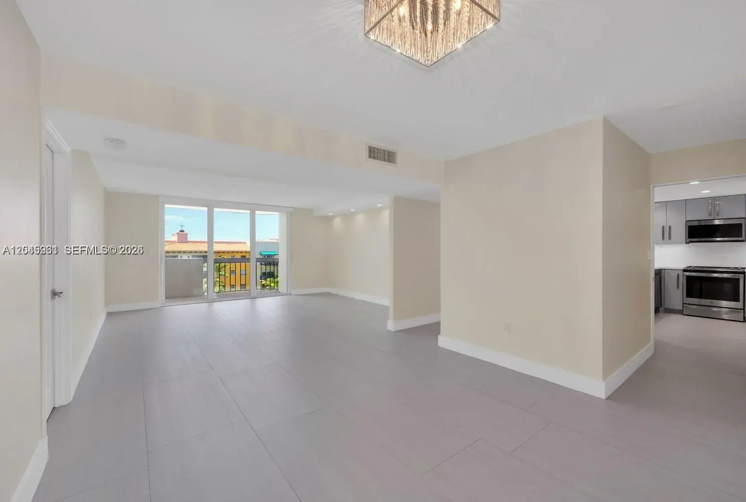 600 Biltmore Way # 618, Coral Gables FL 33134
