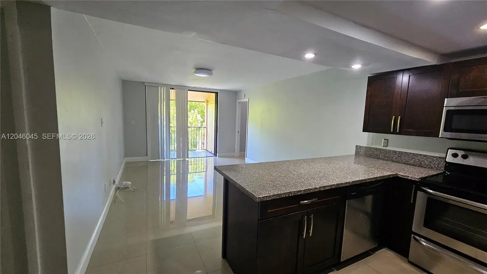 14311 N Kendall Dr # 407A, Miami FL 33186