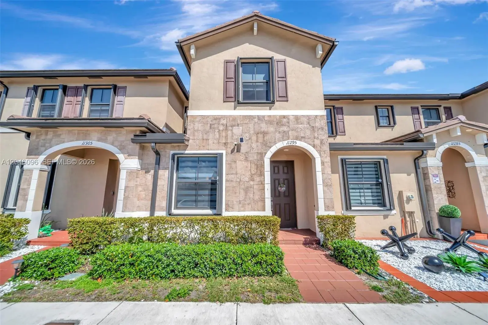 11295 W 34th Way, Hialeah FL 33018