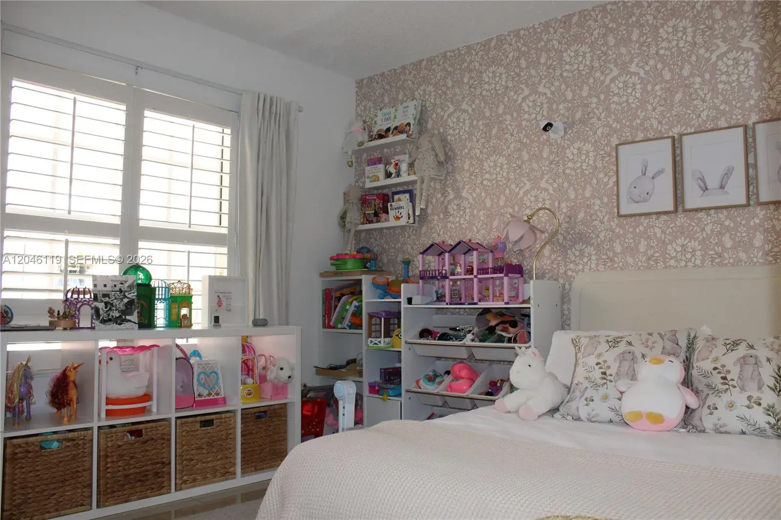 312 Bridgeton Rd, Weston FL 33326