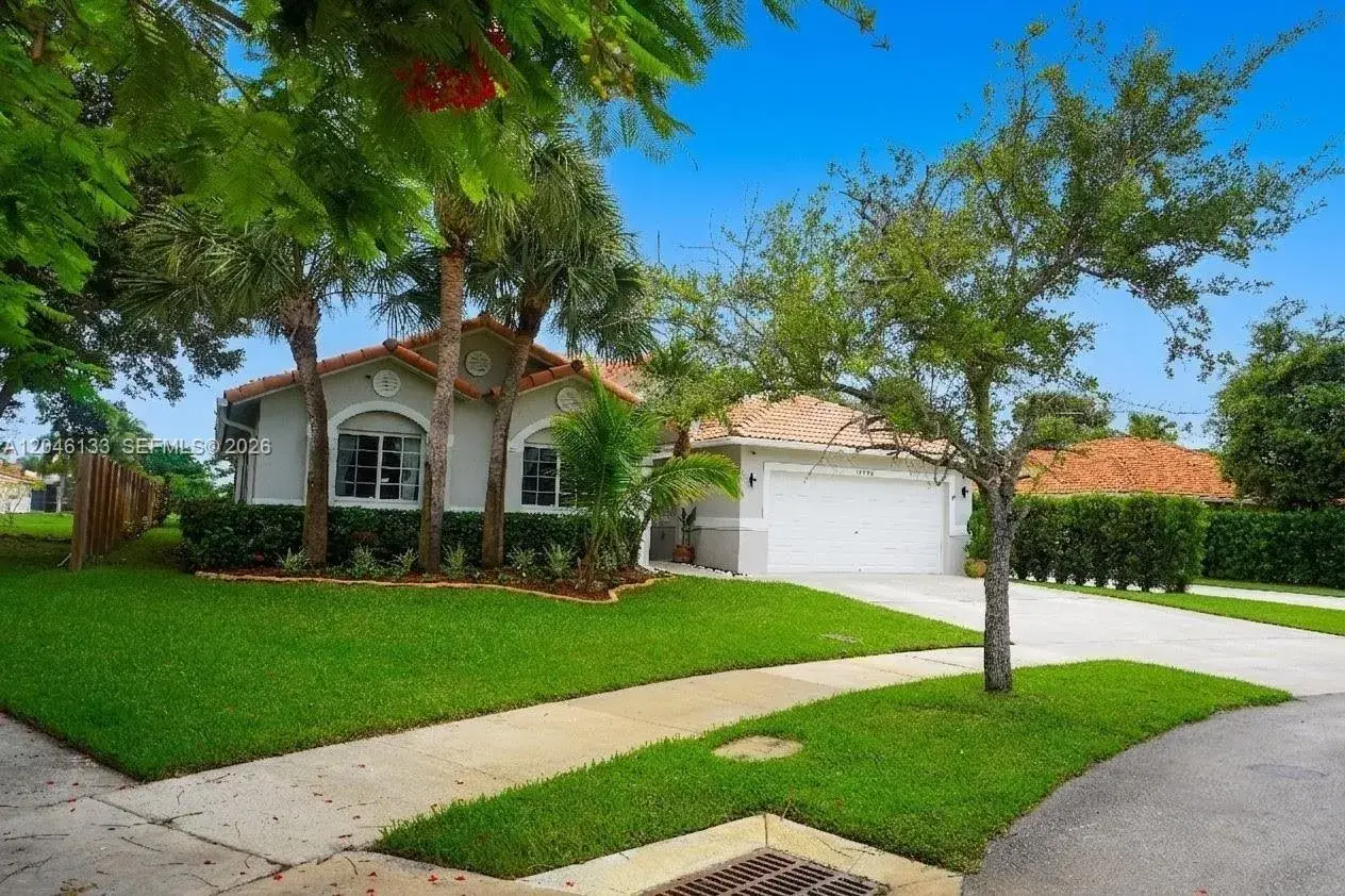 16850 Crestview Ln, Weston FL 33326