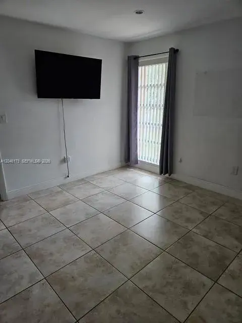 9483 SW 76th St # N8, Miami FL 33173