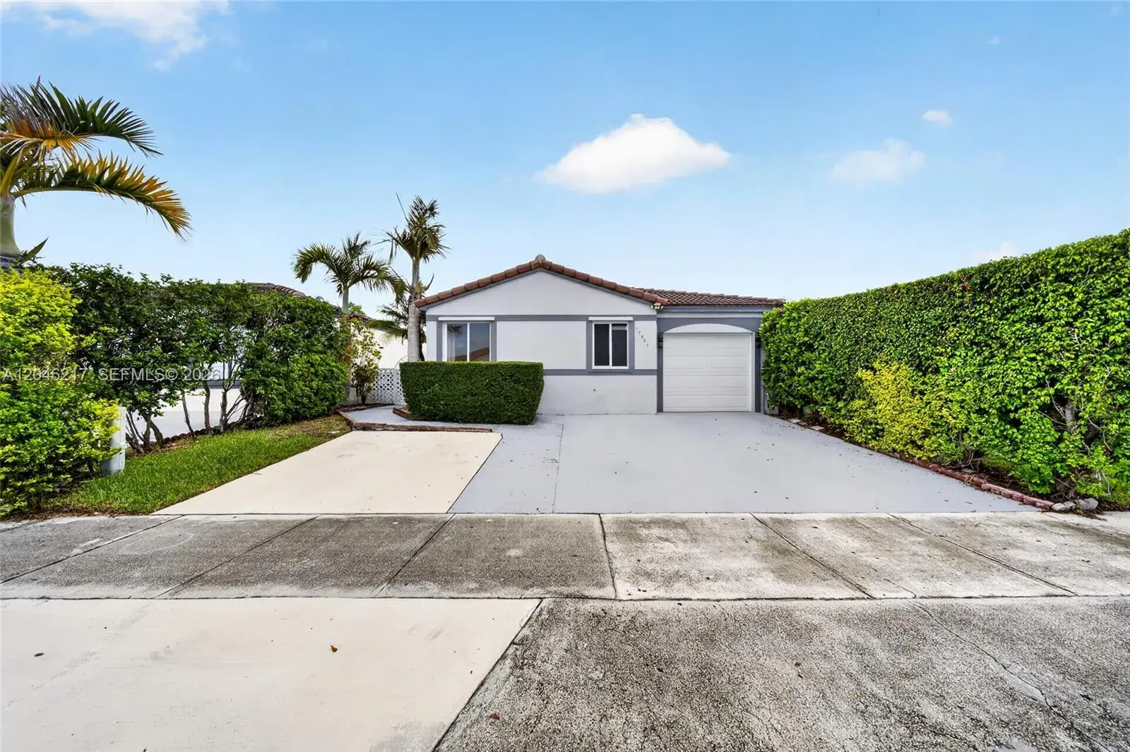 3 bedroom 2 bath for sale at 17501 SW 142nd Ct, Miami FL 33177